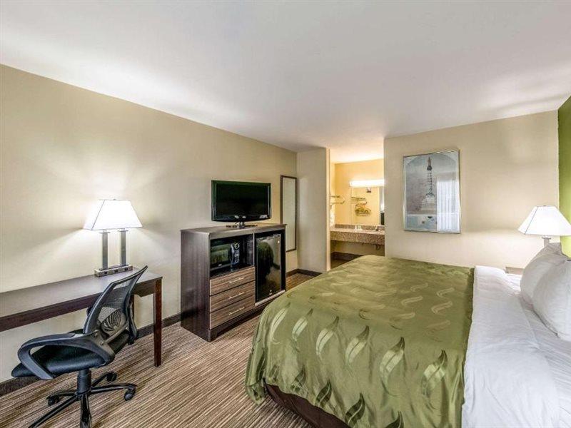 Quality Inn Gainesville Buitenkant foto