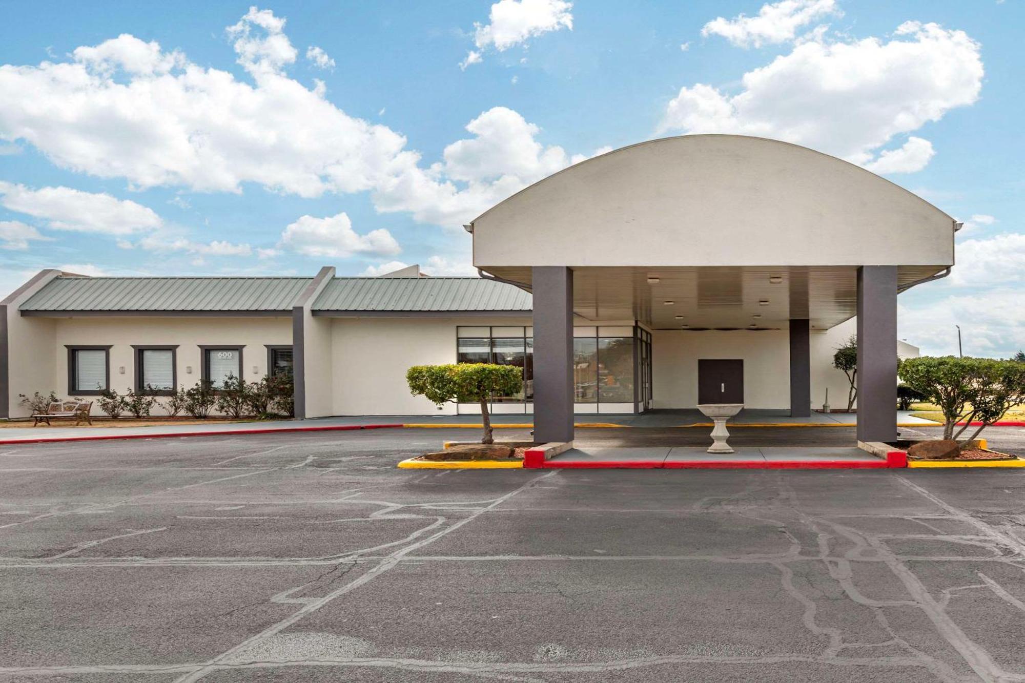 Quality Inn Gainesville Buitenkant foto